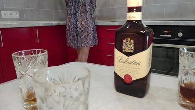 Seks mei de dronken frou fan in freon. Ik hoopje dat ik har net swier krij.
