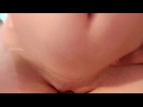 ❤️ Op de keamer fan myn suster sliepe en sa waard ik wekker Moaie porno by wy ❌️❤